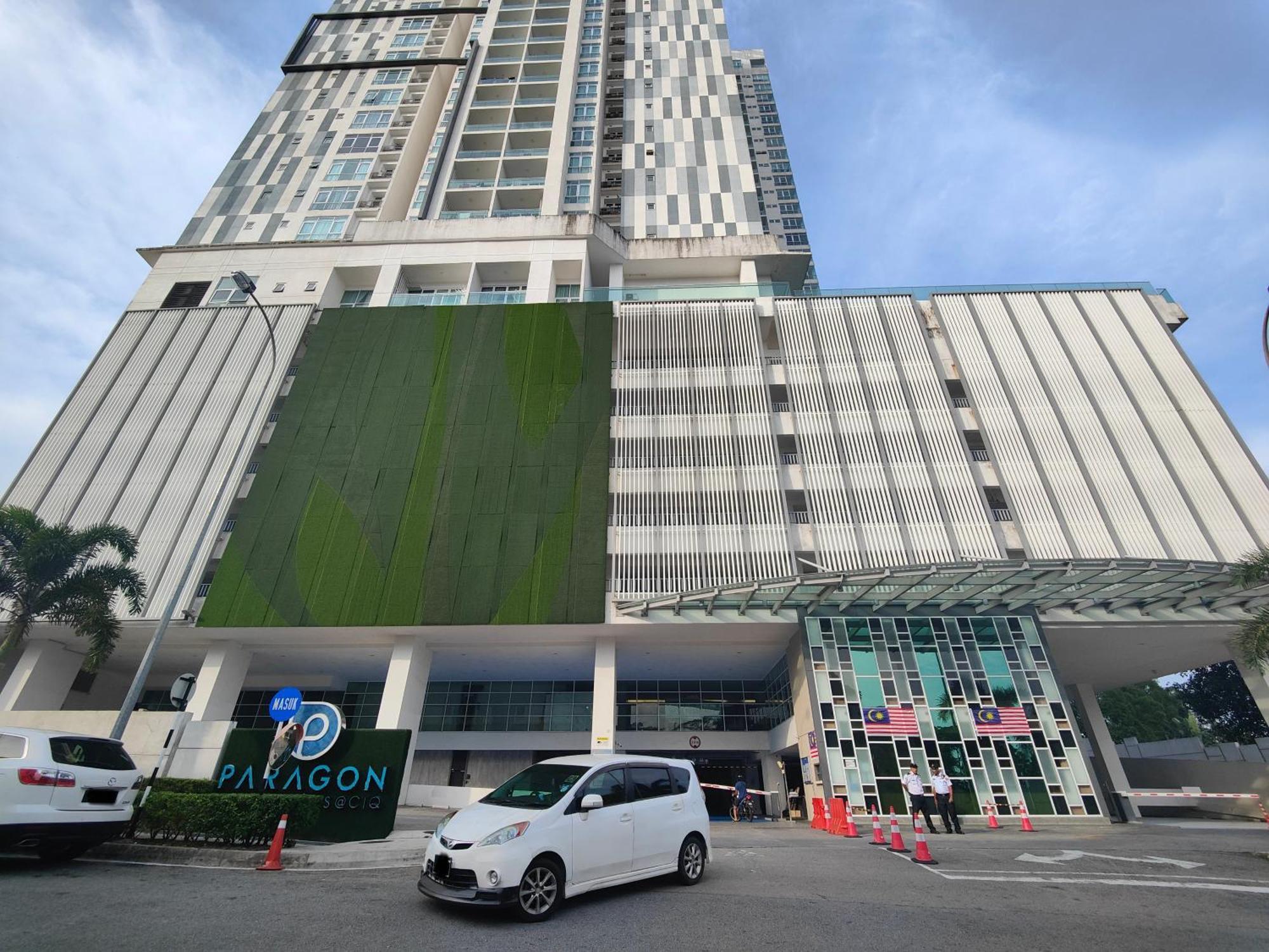 Paragon Suites Ciq Homestay By Welcome Home Johor Bahru Exterior photo